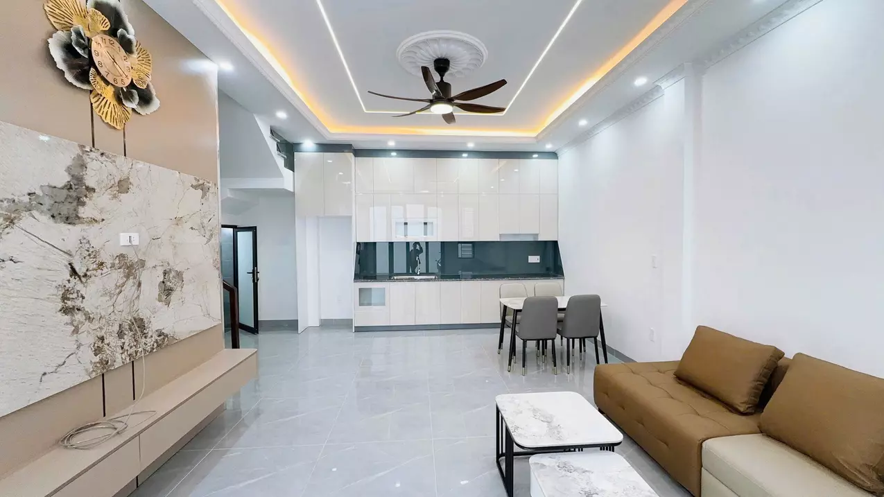 TRUNG HÀNH Ô TÔ ĐỖ CỬA DUY NHẤT 1 CĂN-anh-2
