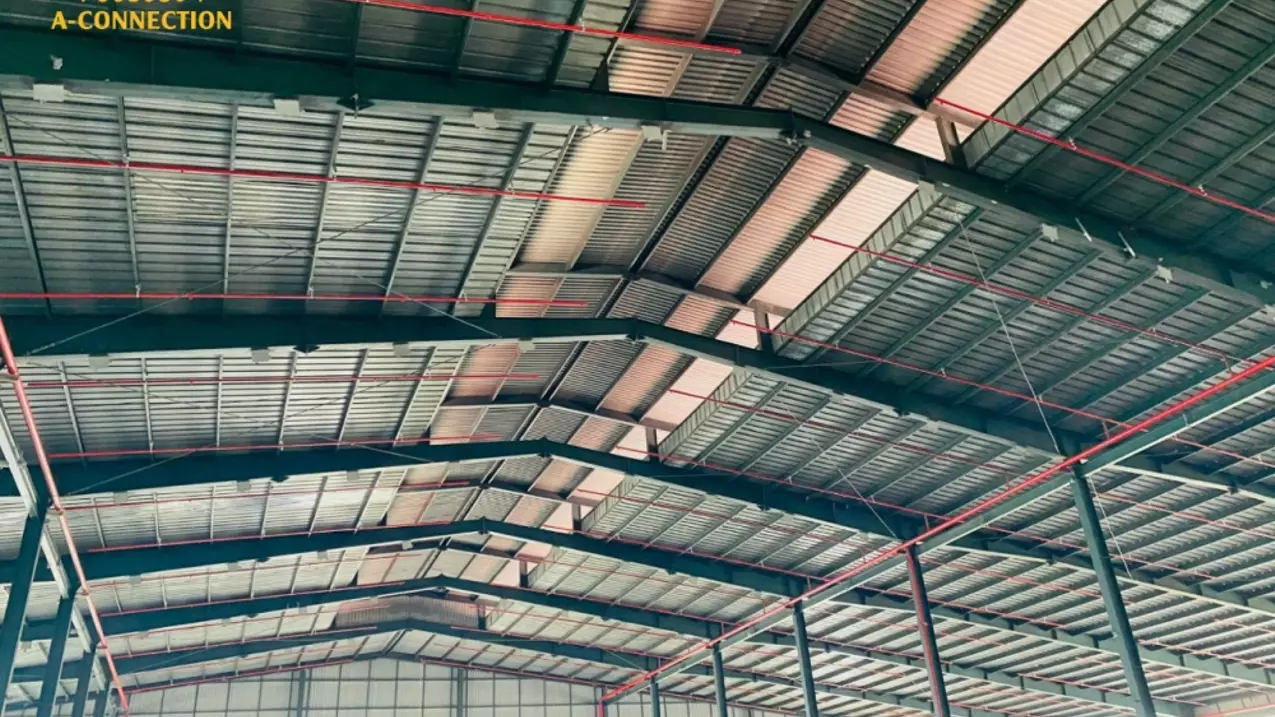 Kho 4300m2 sắp sửa có người thuê mới-anh-1