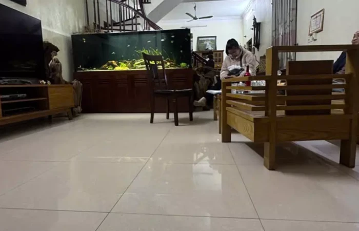 ban-100m-nam-du-tang-nha-gan-o-to-hoang-mai