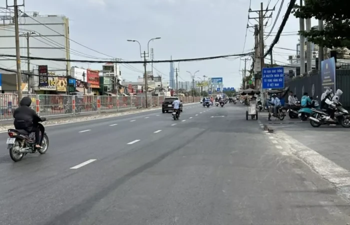ban-nha-dien-tich-khung-hem-o-to-ngang-12m-khong-qh-tai-thu-duc