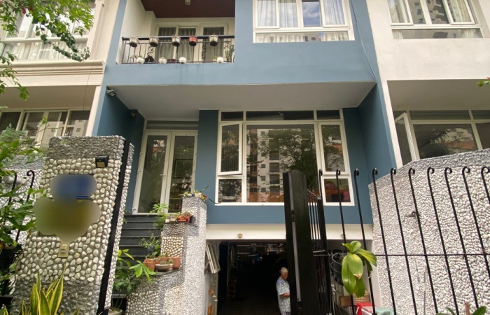 ban-nha-hau-giang-p4-tan-binh