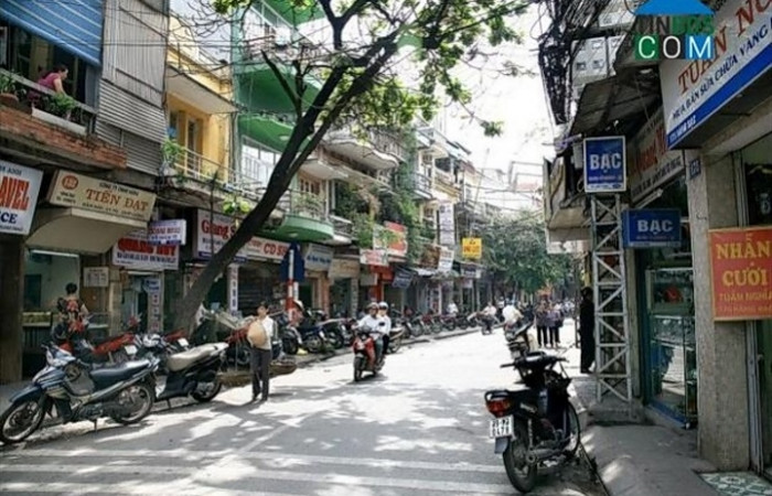 ban-nha-rieng-mat-pho-hang-bac-32m2