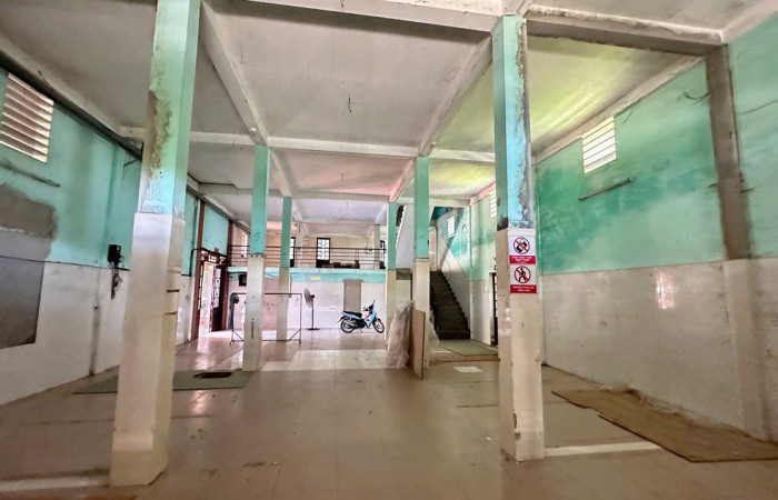 cho-thue-kho-hon-300m2-xom-hanh-an-tay