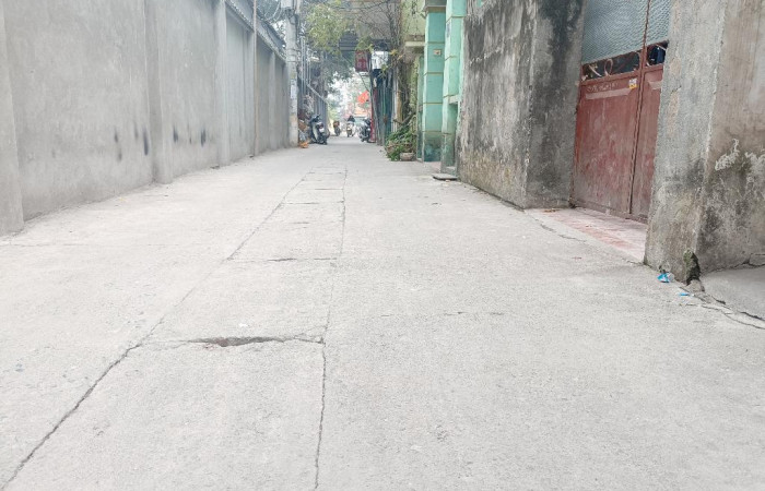 kim-giang-nha-lo-goc-ngo-o-to